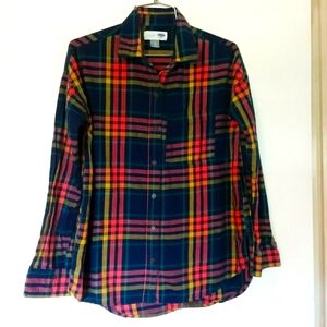 OLD NAVY boyfriend button down shirt in size XS.